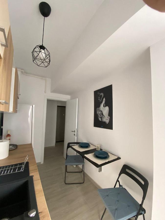 Garsoniera In Complex Rezidential Lägenhet Bukarest Exteriör bild
