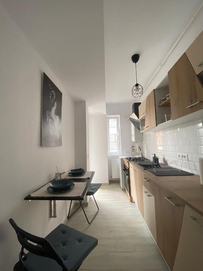 Garsoniera In Complex Rezidential Lägenhet Bukarest Exteriör bild