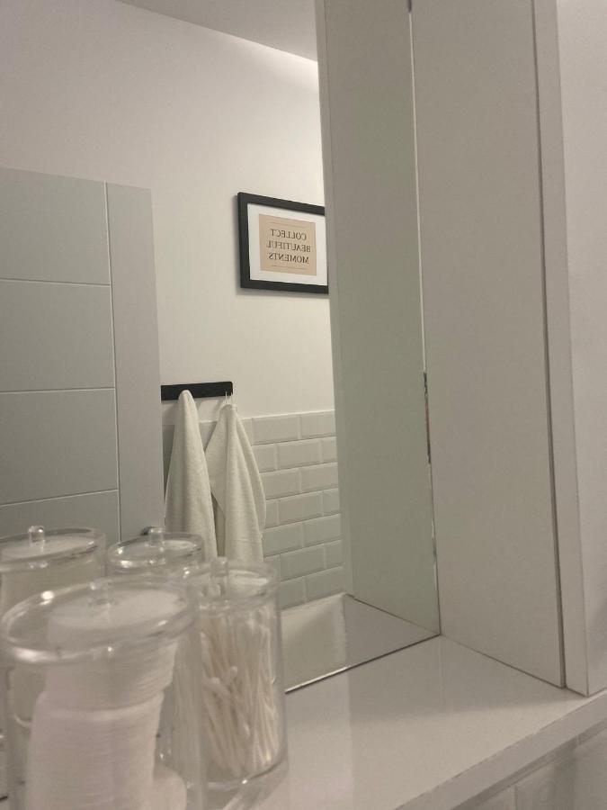 Garsoniera In Complex Rezidential Lägenhet Bukarest Exteriör bild